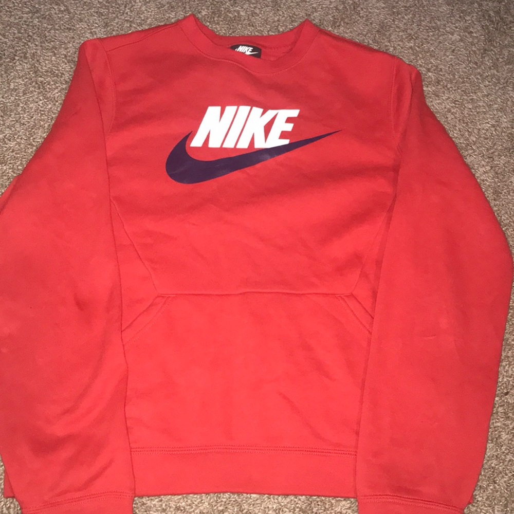 Boy Nike crewneck sweater